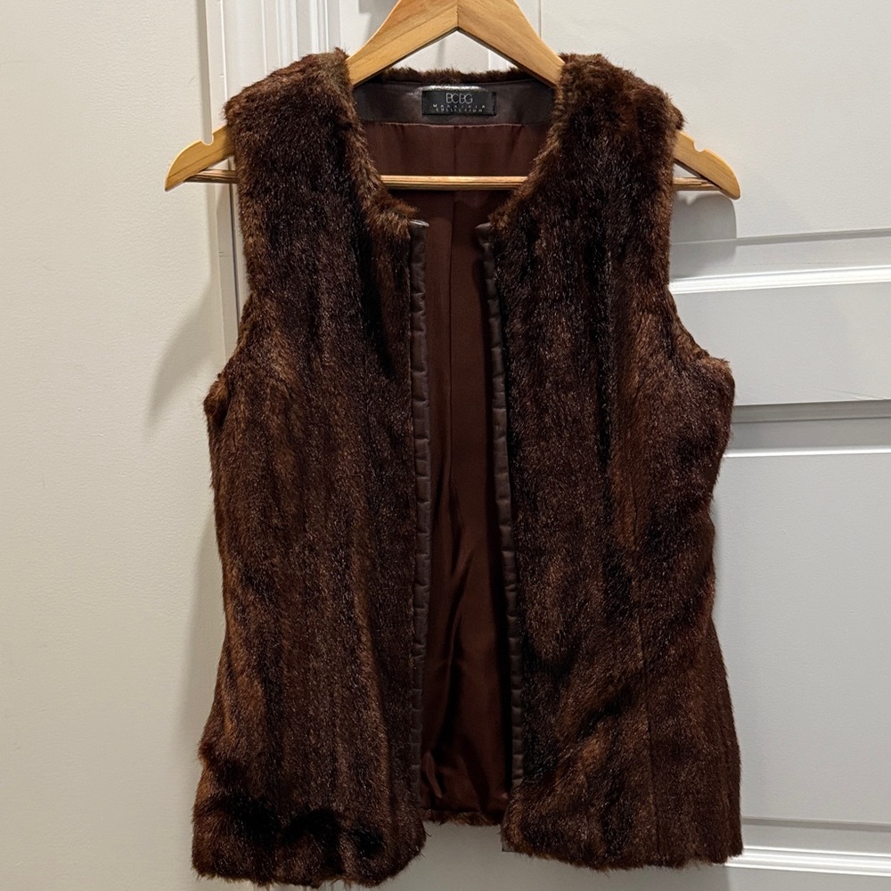 BCBG Brown Faux Fur Zip Vest - Picture 1 of 7